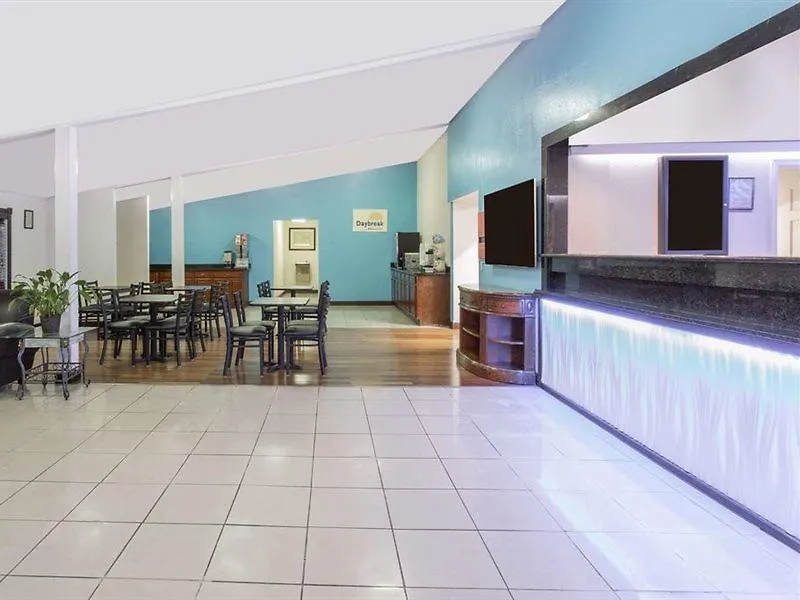 Days Inn By Wyndham Virginia Beach Town Center Hotel