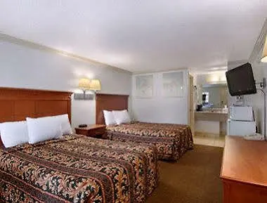 Hotel Days Inn By Wyndham Virginia Beach Town Center
